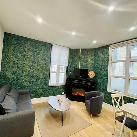 Le Besson, 2 Pieces Au Coeur De La Apartment *