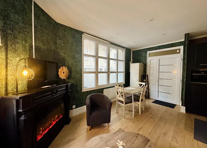 Le Besson, 2 Pieces Au Coeur De La